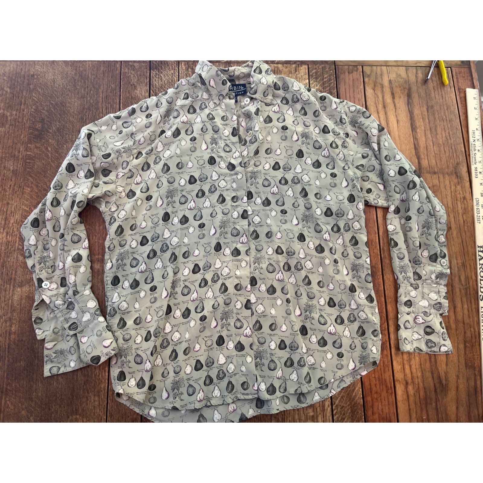 Vintage 100% Silk Botanical Pear Button Up Shirt Corbin Collection 1990s